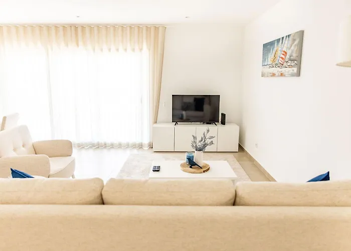 Santana - By Sch Apartman *