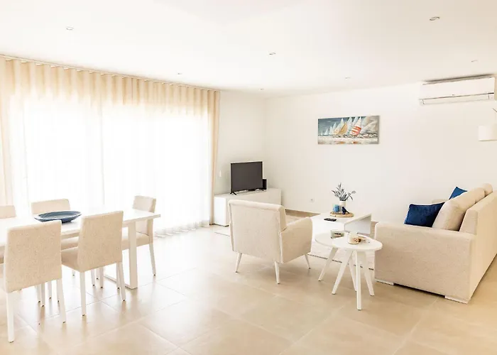 Santana - By Sch Apartman *